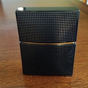 Elizabeth and James Nirvana Black, 1 oz